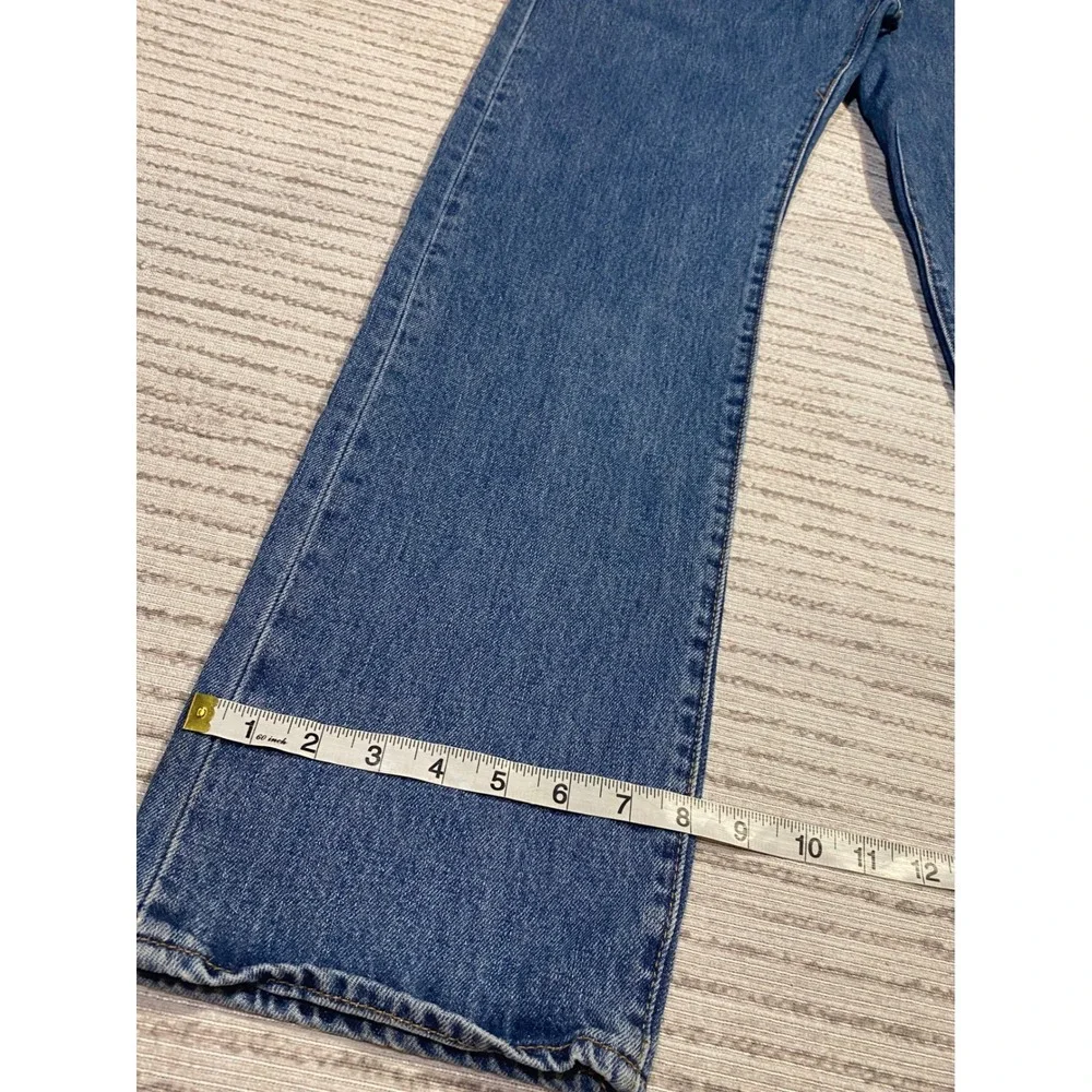 Levis 501 Original Fit Mens Jeans 32x32 Medium Wash Blue Denim Button Fly NEW